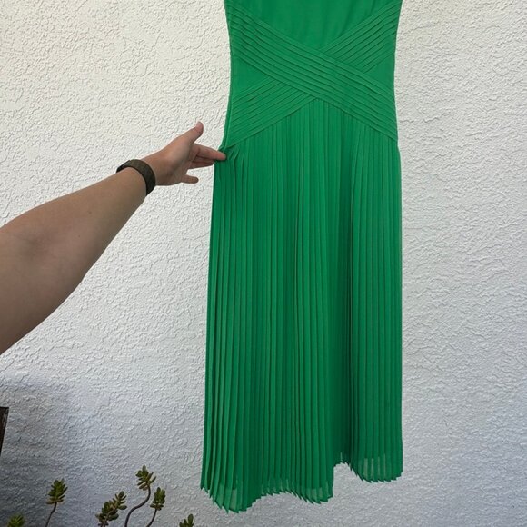 Ted Baker Valanci Pleated Midi Dress | Kelly Green | Size 1 (Small) - Picture 4 of 12